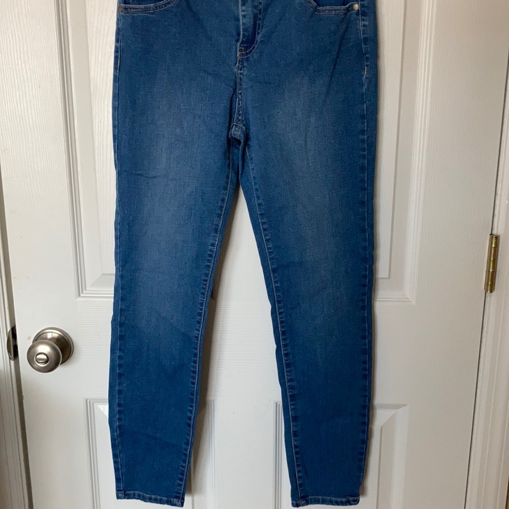 Dark wash Buffalo by David Bitton jean jeggings